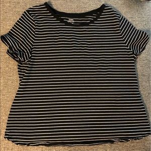 Old Navy Black & White Stripe T-shirt XL.